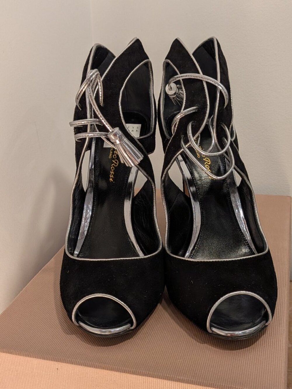Gianvito Rossi Black Suede Peep Toe Tassel Tie Pumps Silver Trim IT 38 w/ Box
